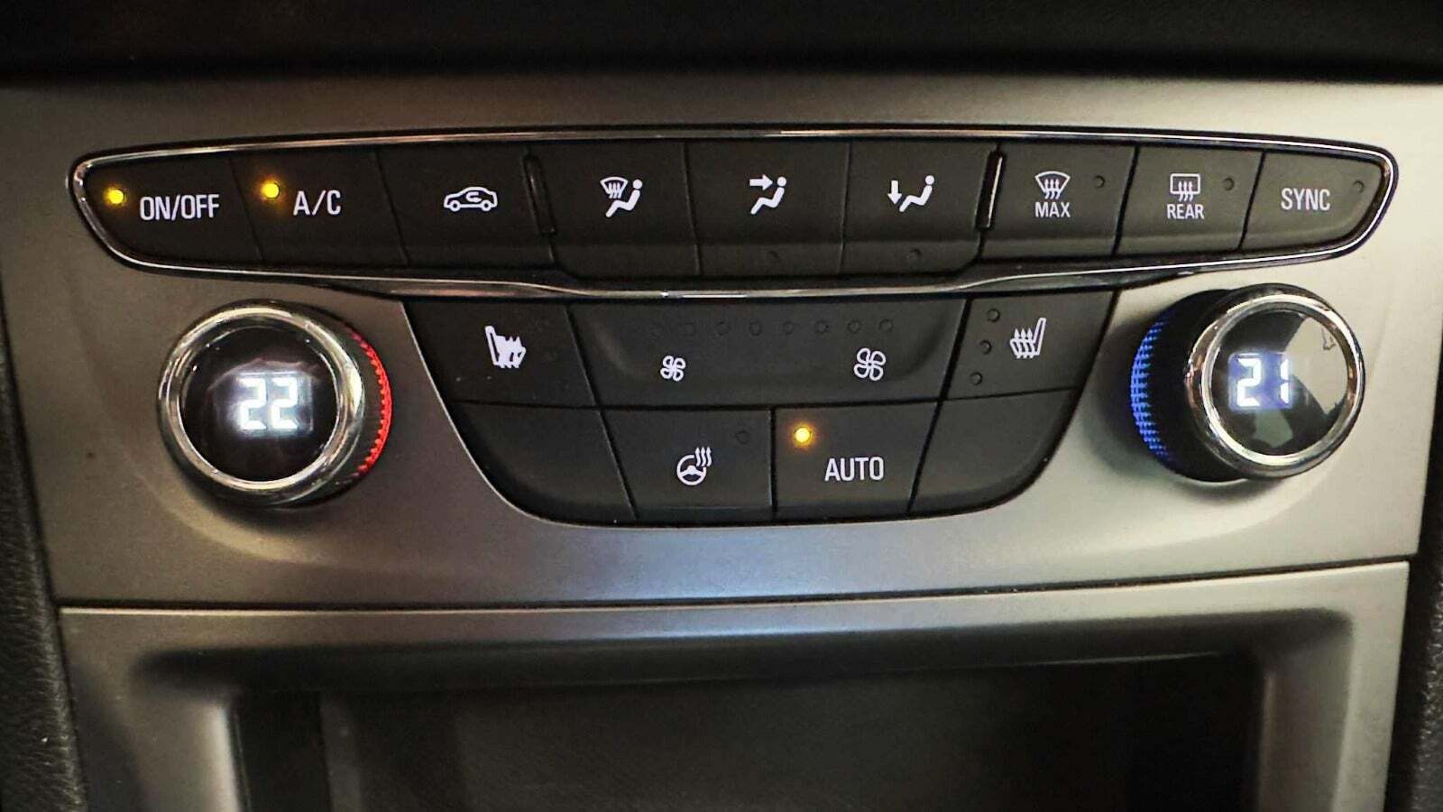 Sort Opel Astra fra 2019