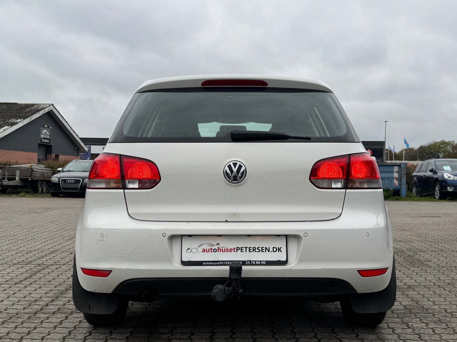 Hvid VW Golf VI fra 2012