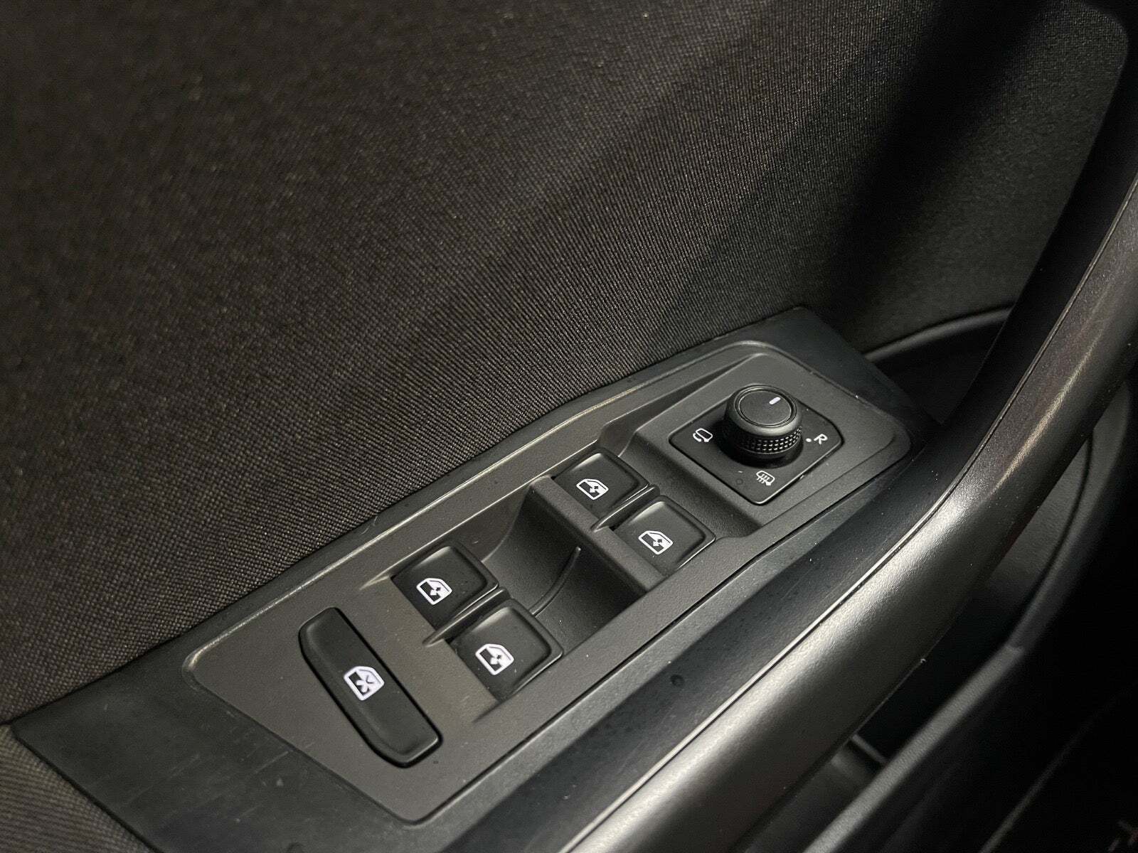 Grå VW T-Roc fra 2022
