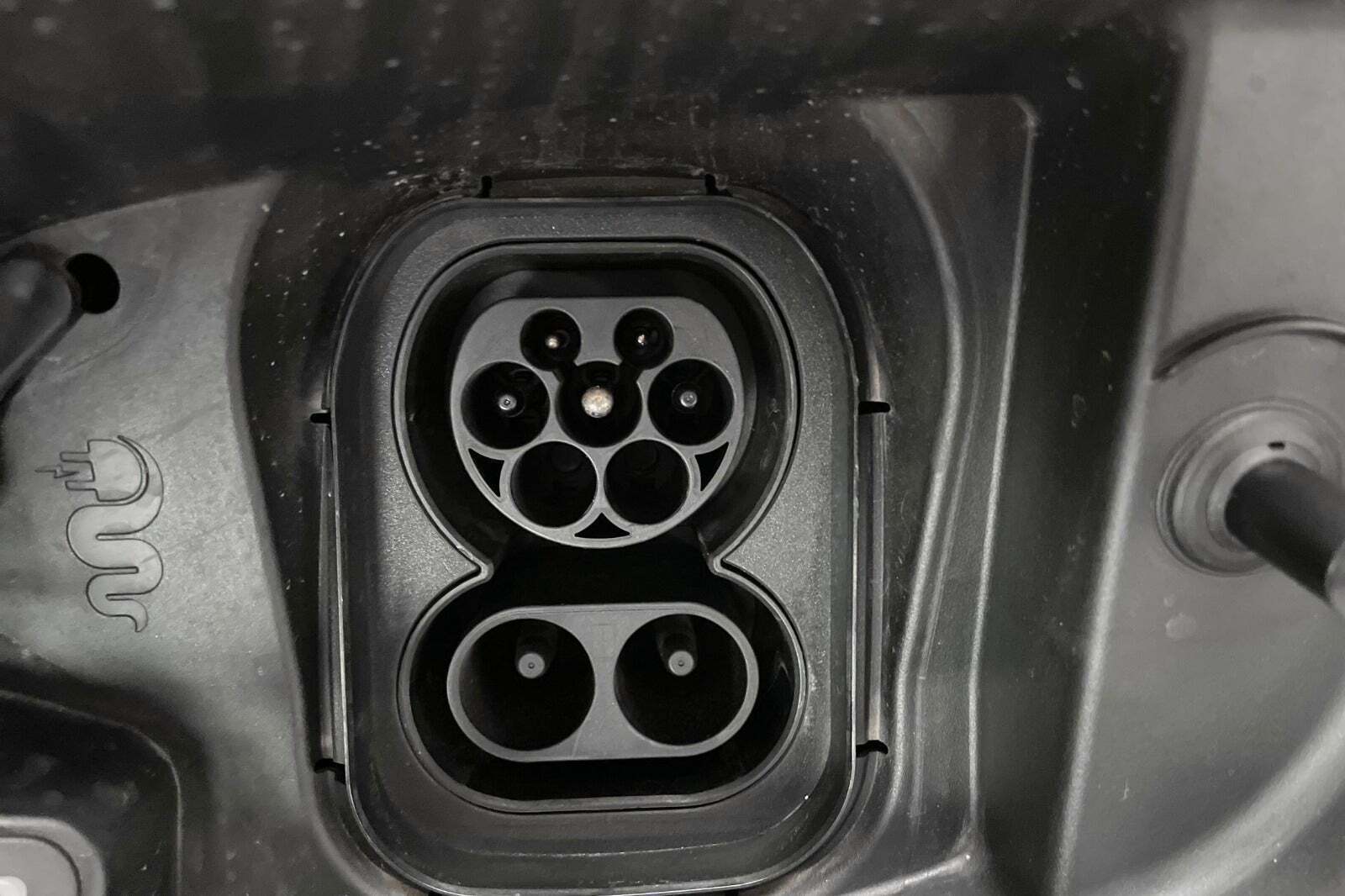 Grå Alfa Romeo Junior fra 2025