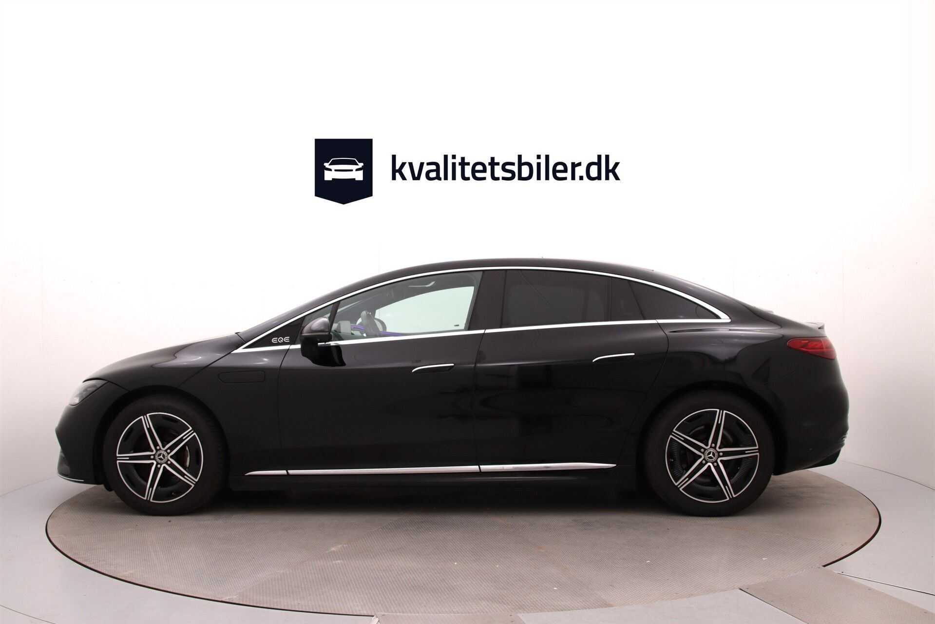 Sort Mercedes EQE 350 fra 2022