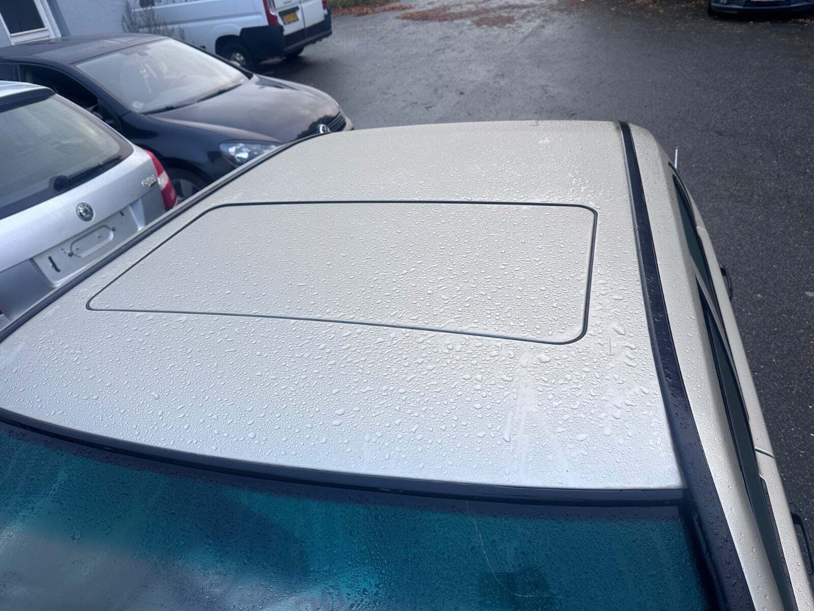 undefined Mercedes 190 E fra 1990 set udefra