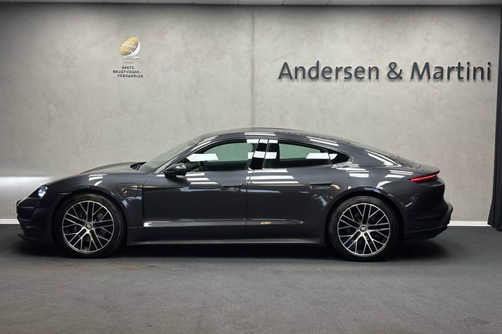 Grå Porsche Taycan fra 2021