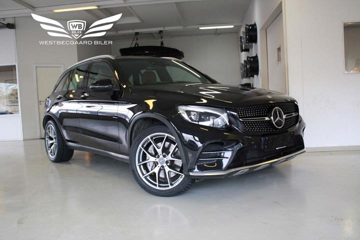 Sort Mercedes GLC43 fra 2016 set udefra