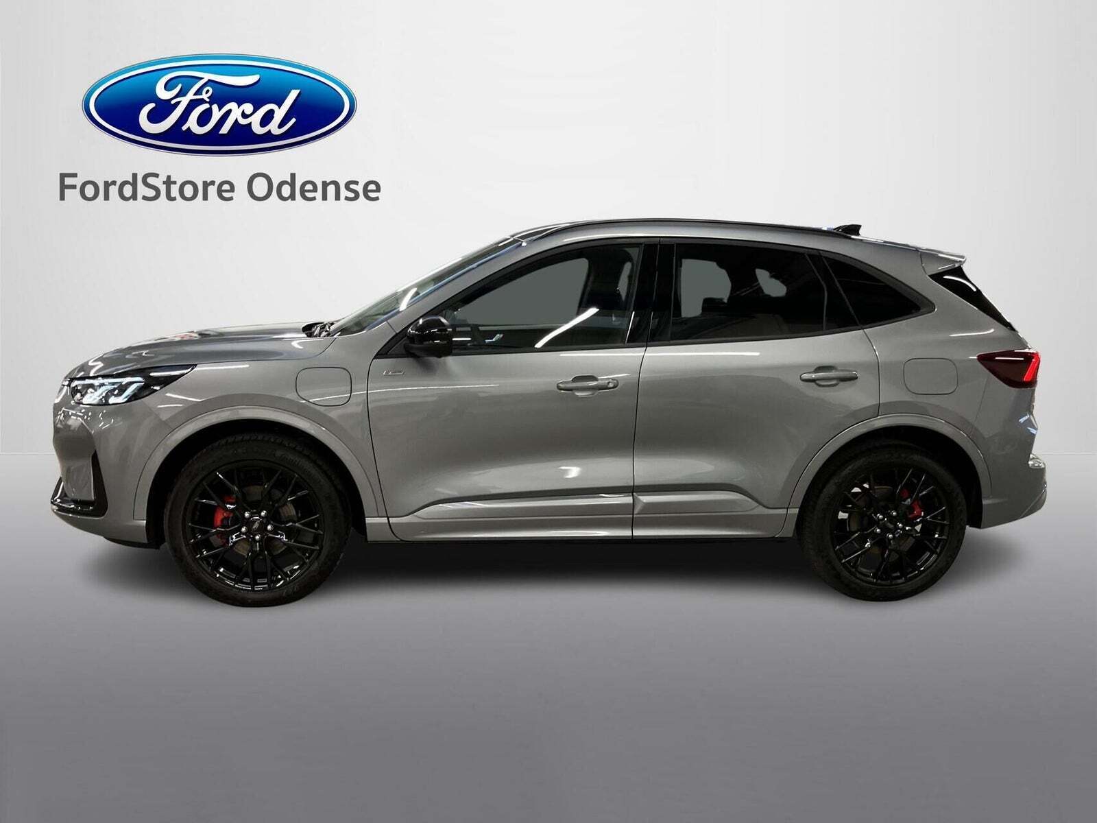 Sølv Ford Kuga fra 2025