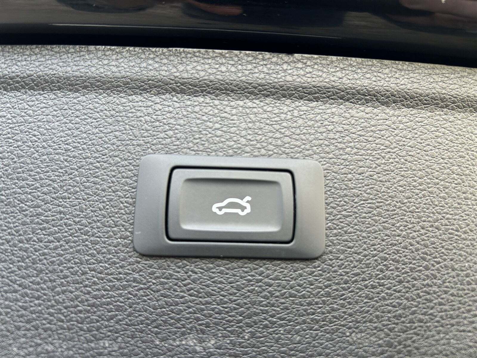 Grå Audi Q5 fra 2021