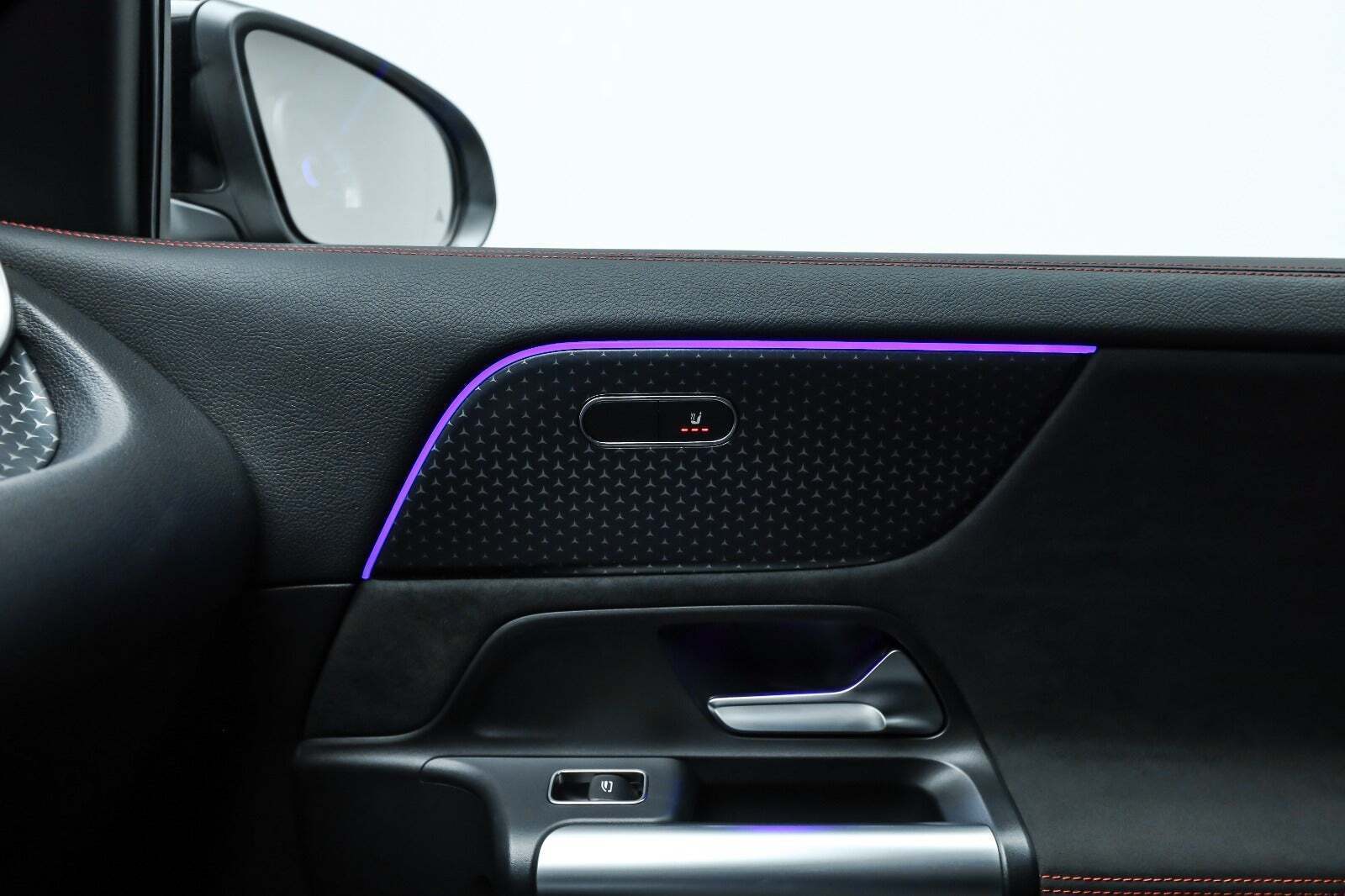 Sort Mercedes EQA250+ fra 2024