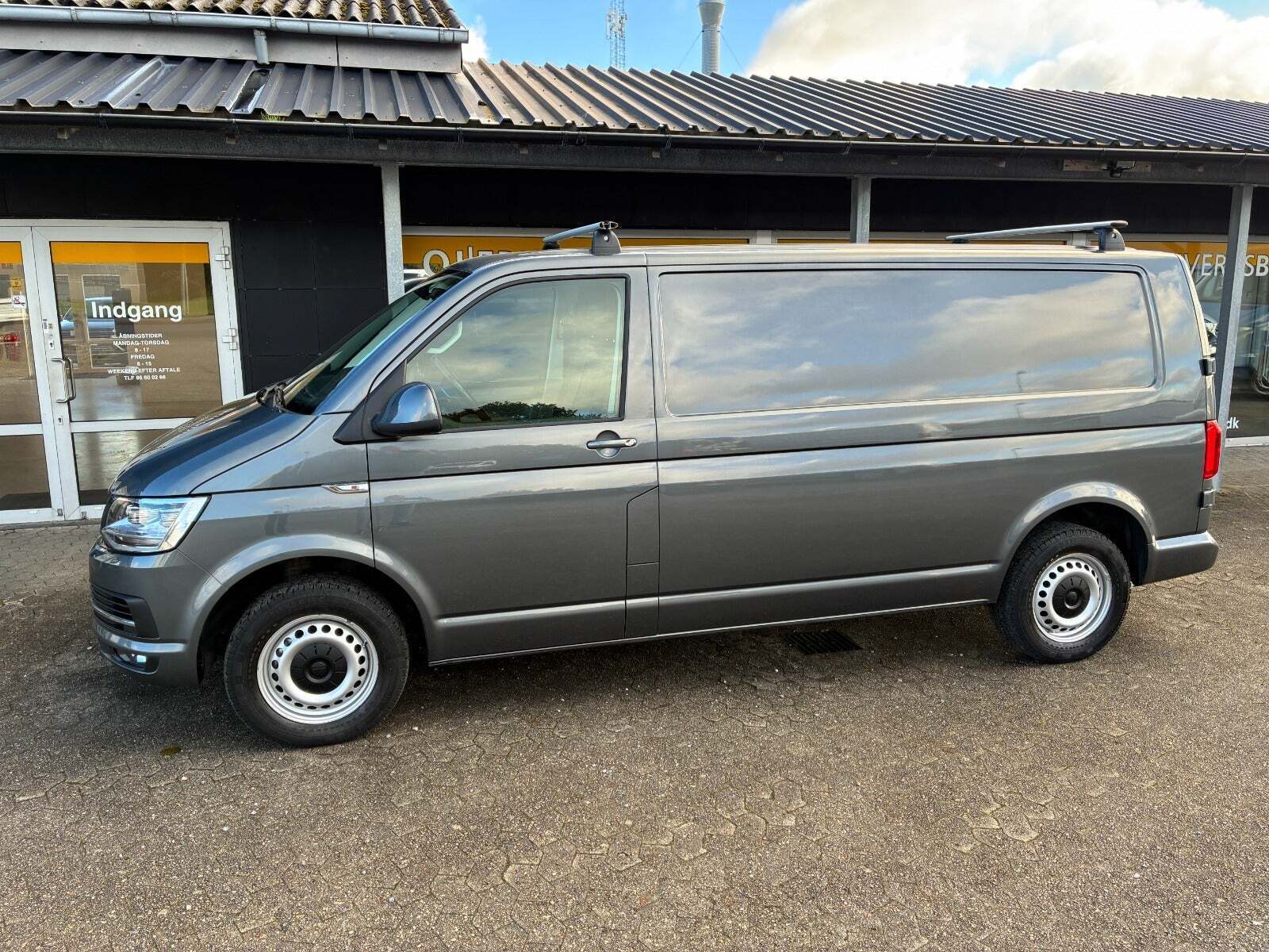 VW Transporter 2,0 TDi 150 Kassevogn DSG lang