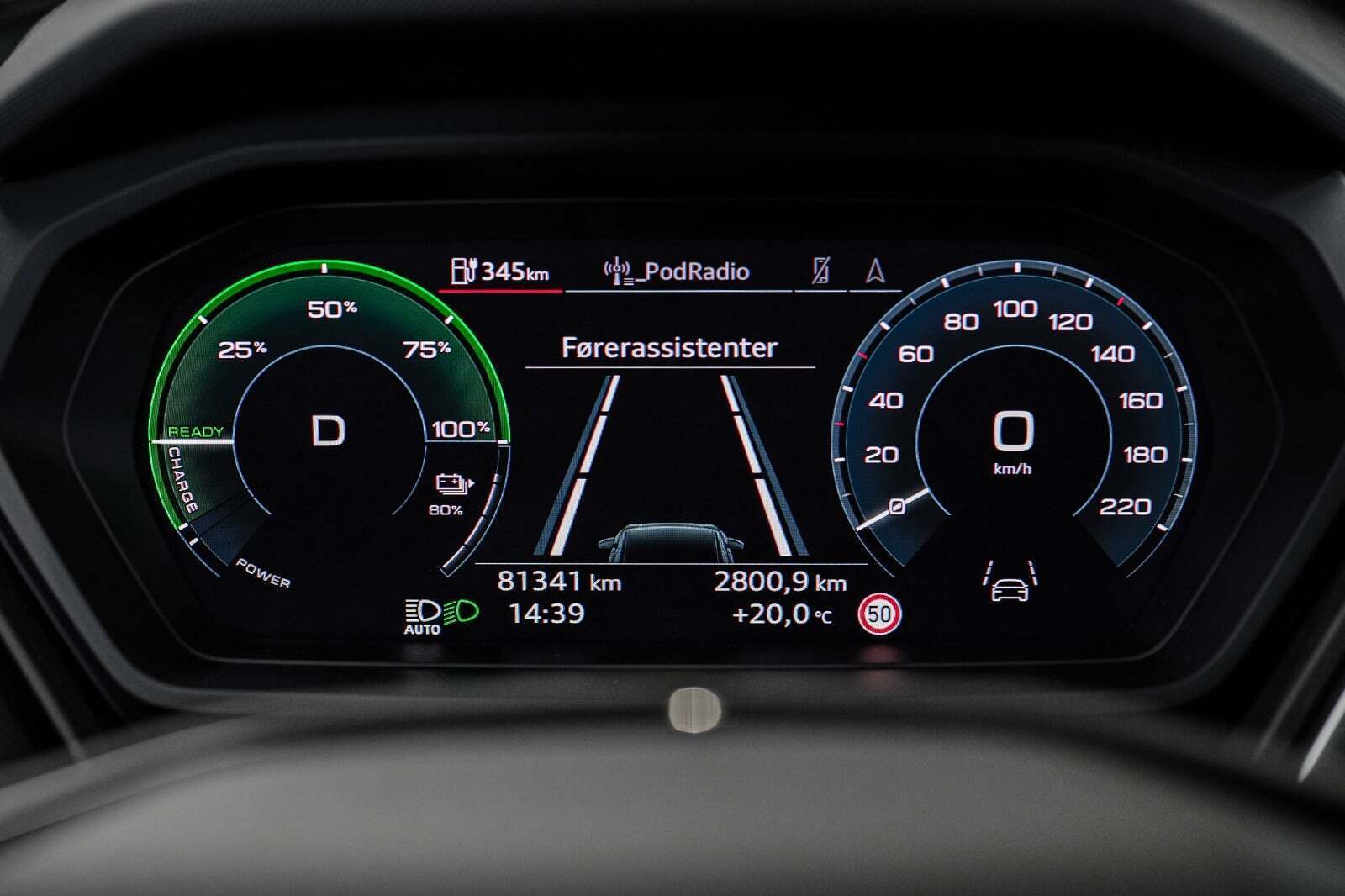 Grå Audi Q4 e-tron fra 2022