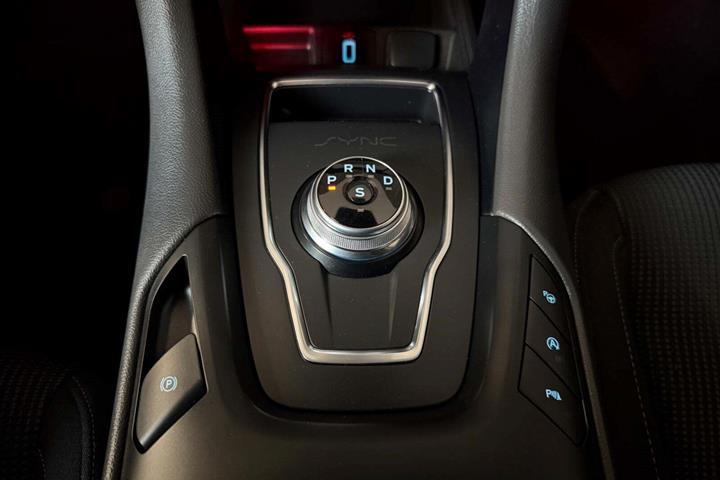 Hvid Ford Mondeo fra 2020