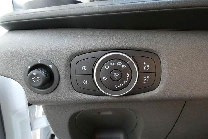 Hvid Ford Transit 350 L3 Chassis fra 2025