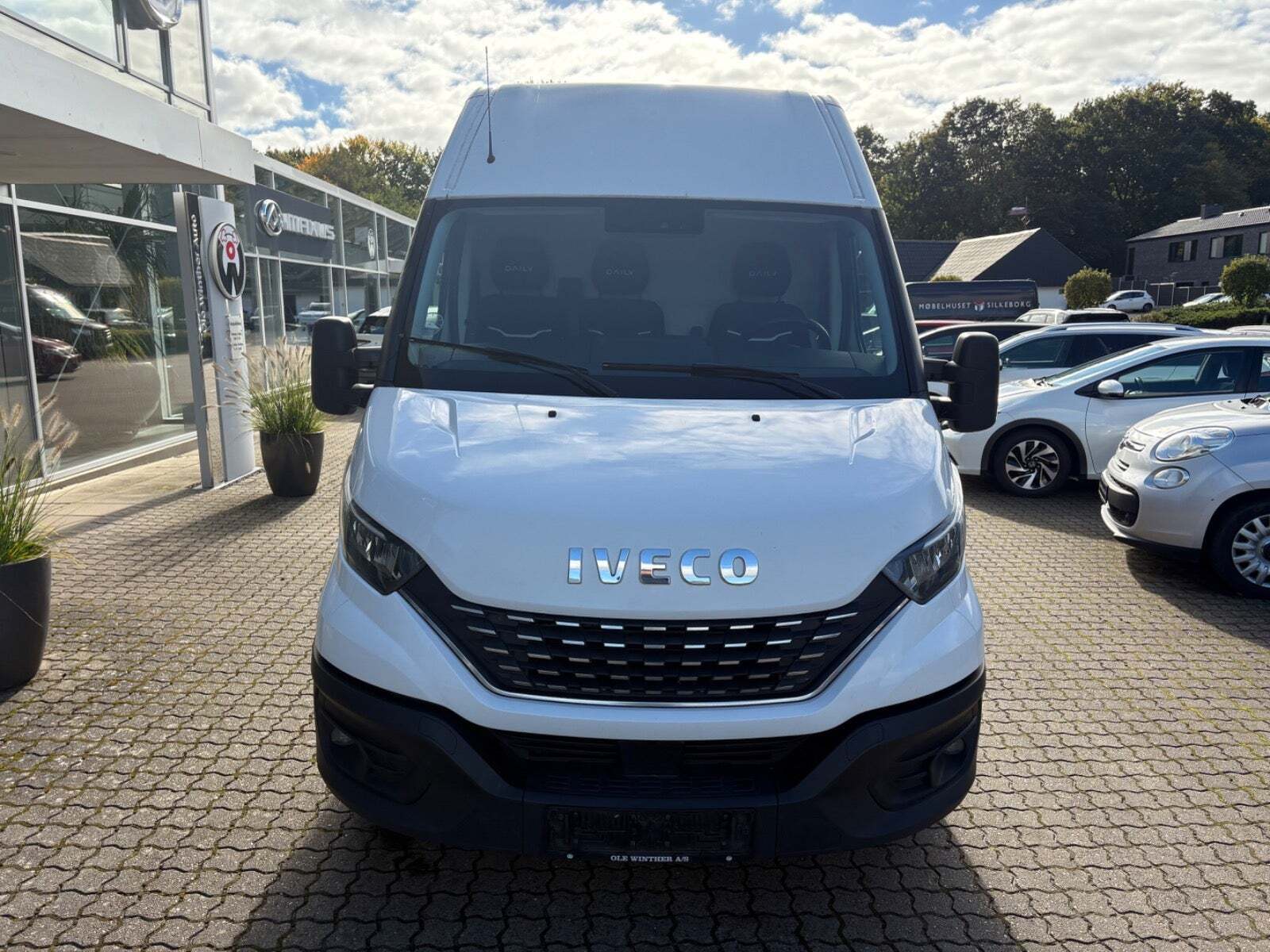 Iveco Daily 2,3 35S16 12m³ Van AG8