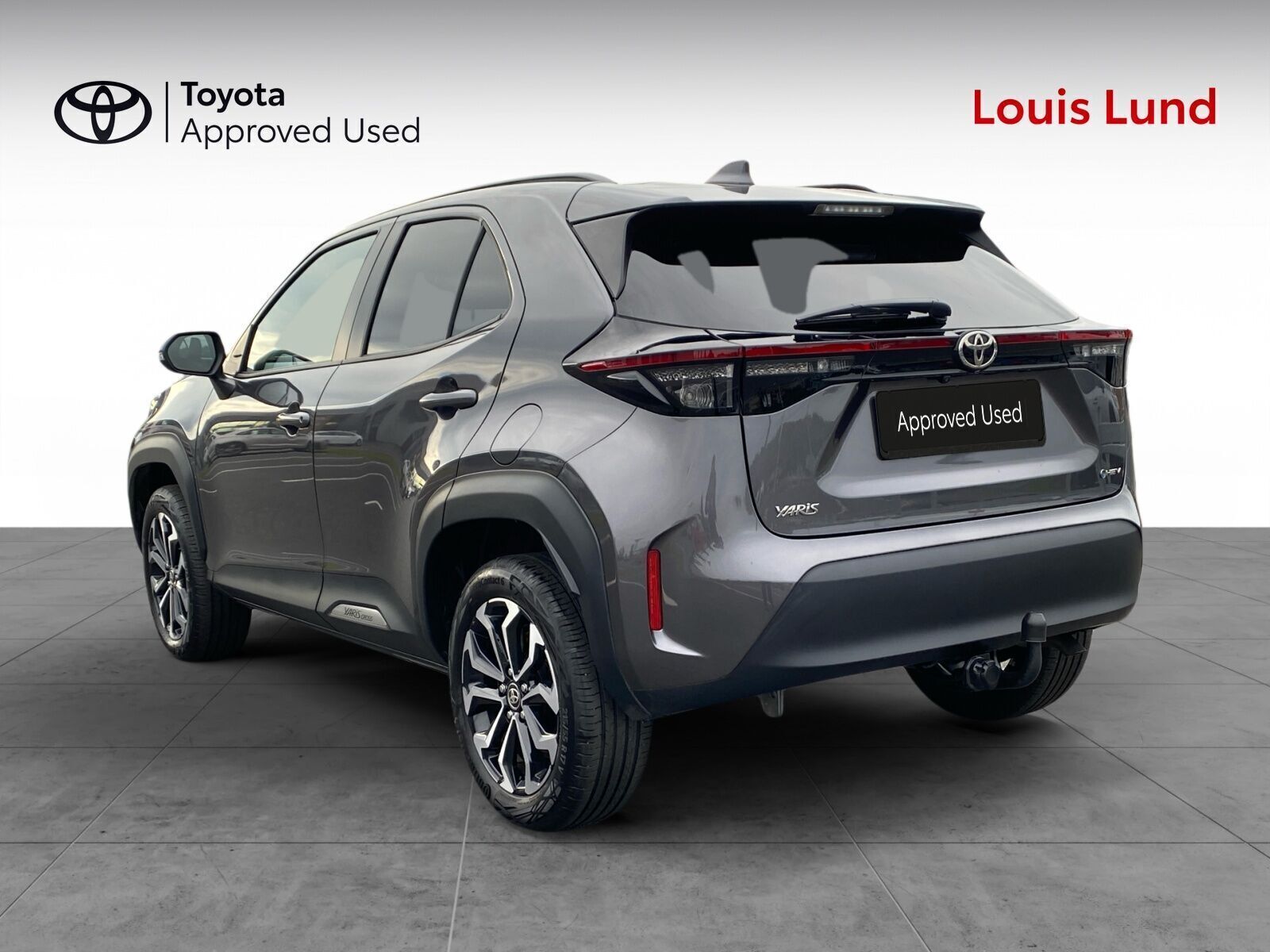 Grå Toyota Yaris Cross fra 2024