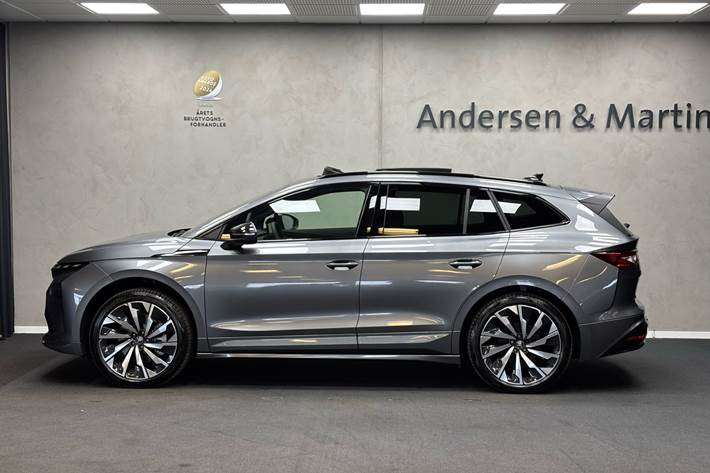 Grå Skoda Enyaq iV fra 2025