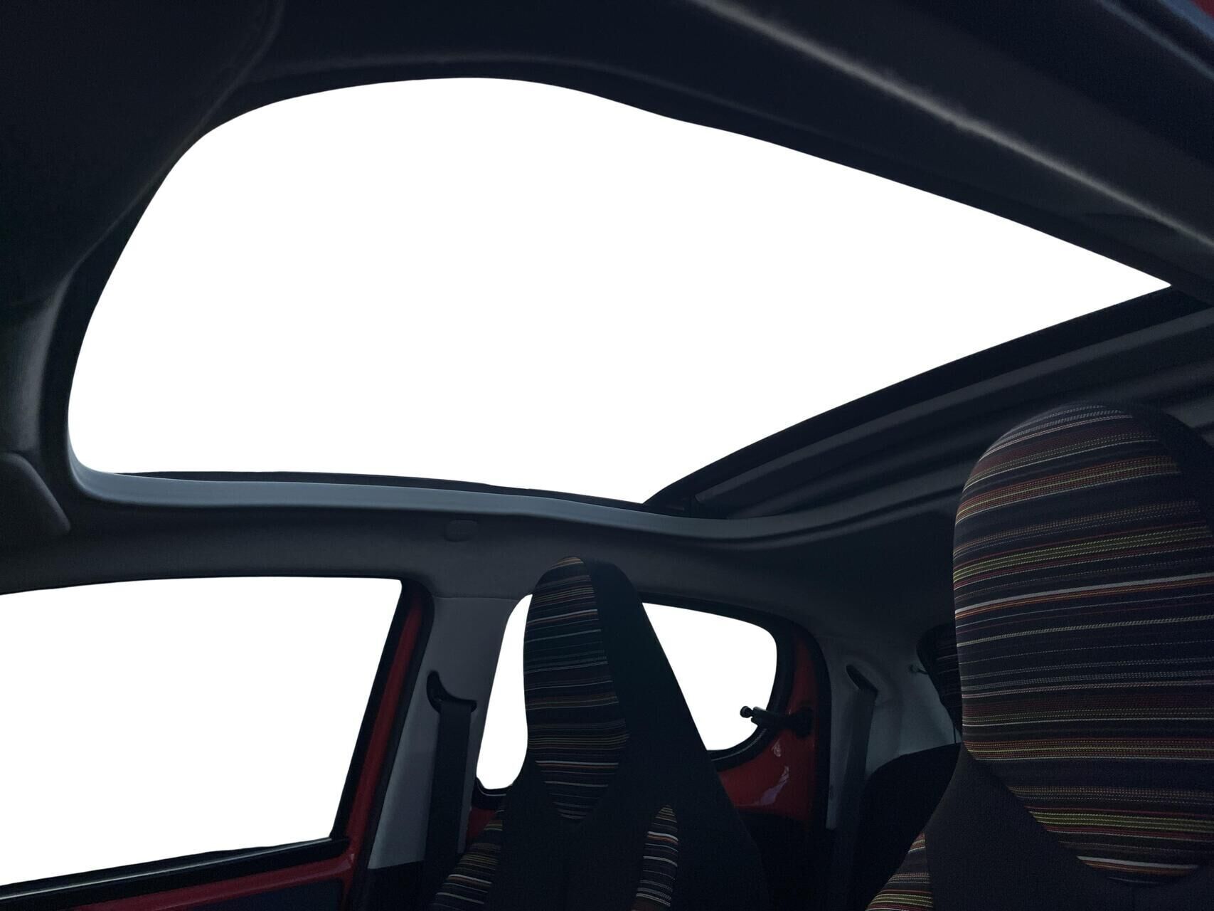 Rød Citroën C1 fra 2015