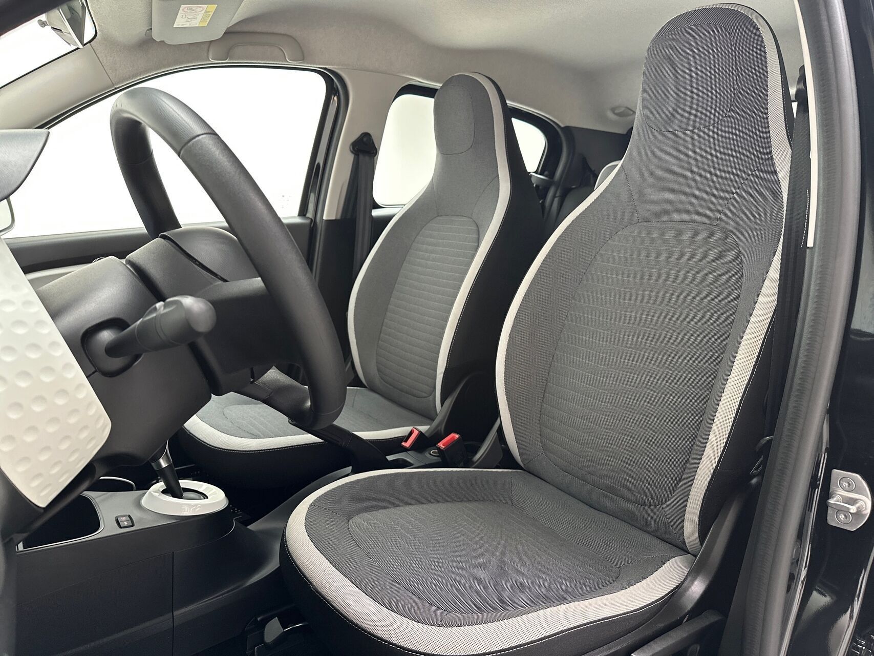 Sort Renault Twingo fra 2023