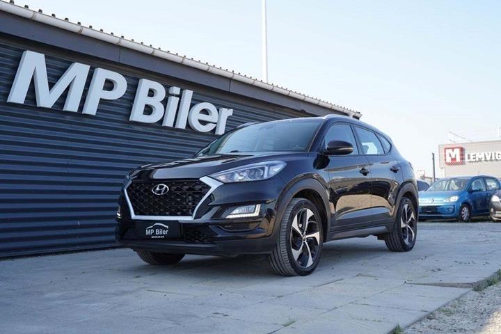 Sort Hyundai Tucson fra 2020 set udefra