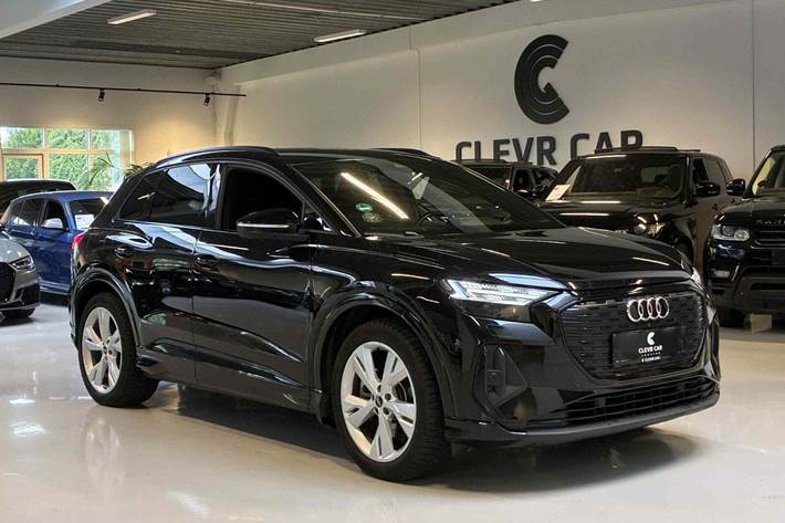Sort Audi Q4 e-tron fra 2023 set udefra