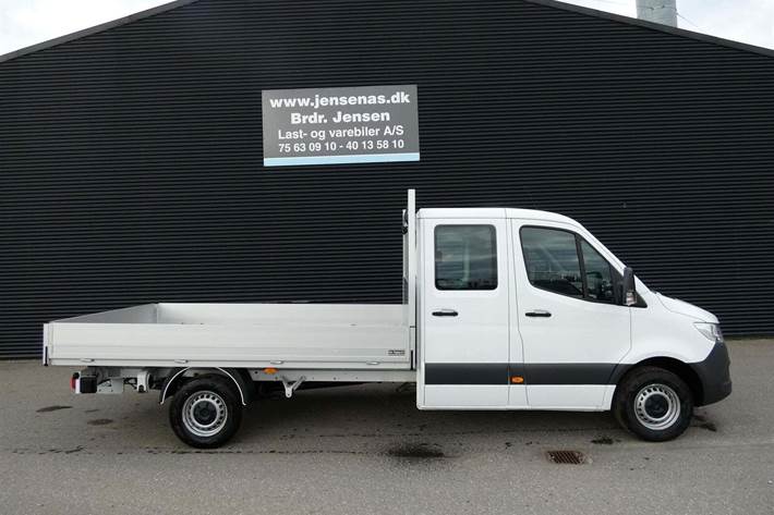 Hvid Mercedes Sprinter 317 fra 2025