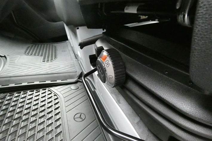 Hvid Mercedes Sprinter 317 fra 2025