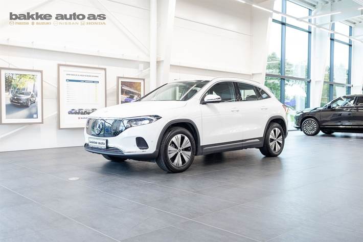 Hvid Mercedes EQA 300 fra 2024 set udefra