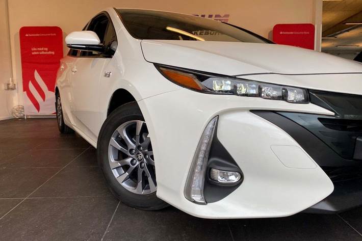 Hvid Toyota Prius fra 2019