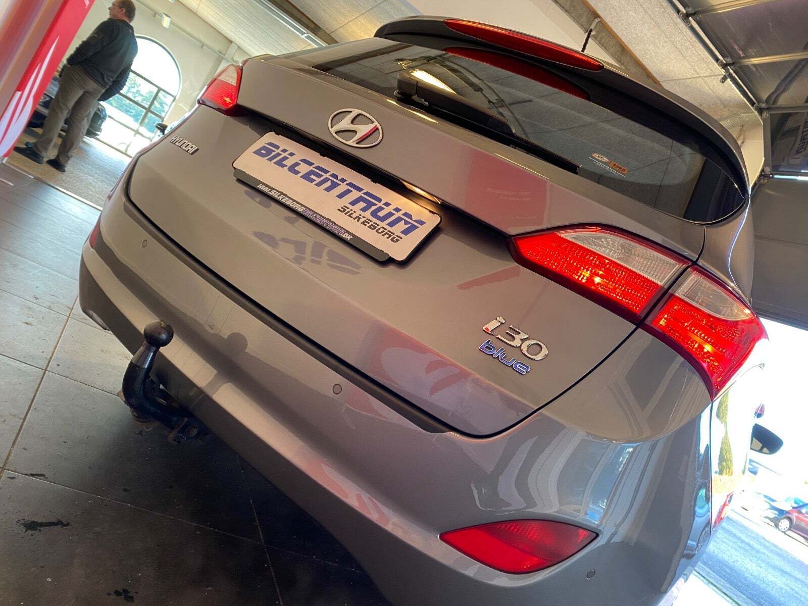 Grå Hyundai i30 fra 2014