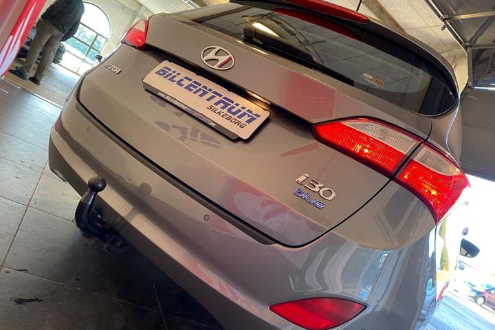 Grå Hyundai i30 fra 2014