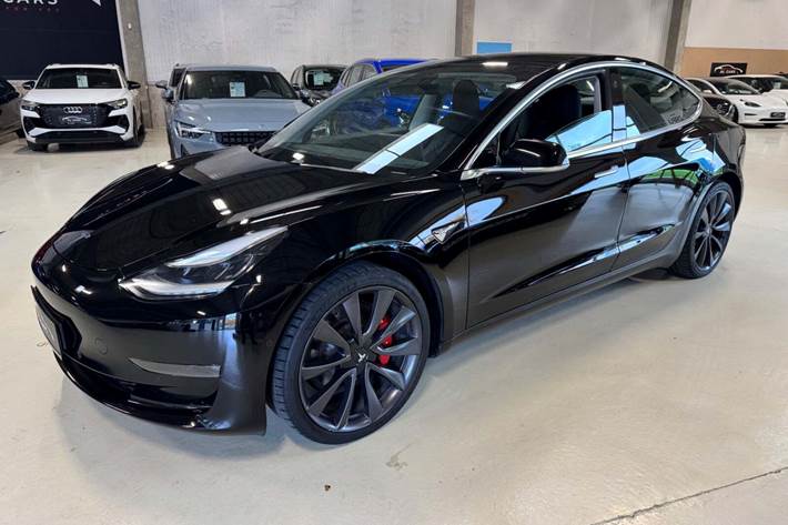 undefined Tesla Model 3 fra 2020 set udefra
