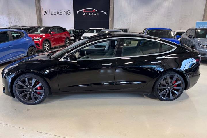 undefined Tesla Model 3 fra 2020