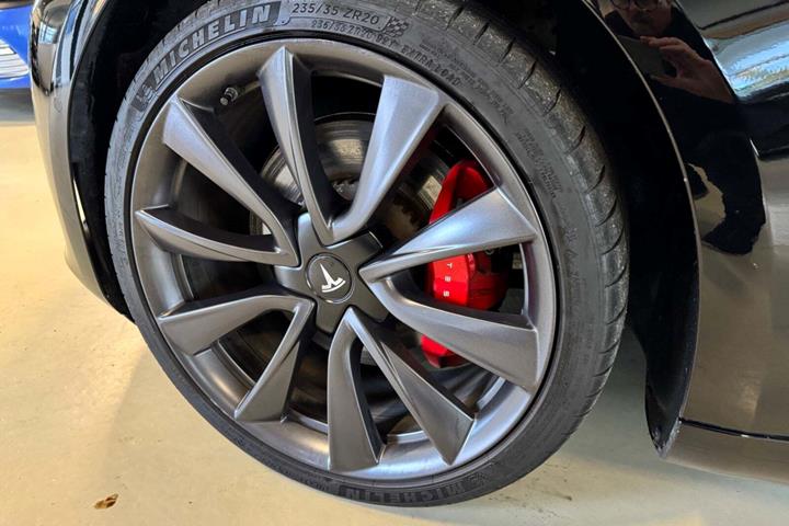 undefined Tesla Model 3 fra 2020