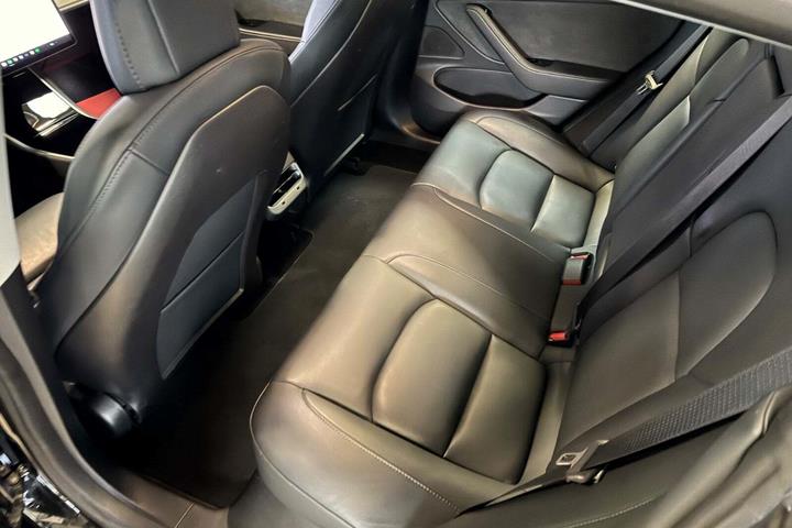 undefined Tesla Model 3 fra 2020