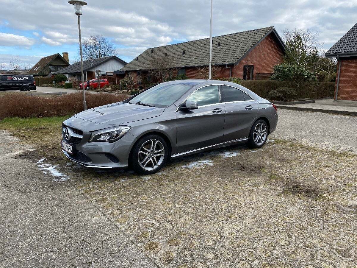 Mercedes CLA200