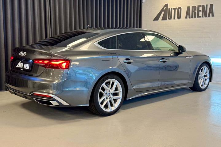 Grå Audi A5 fra 2021