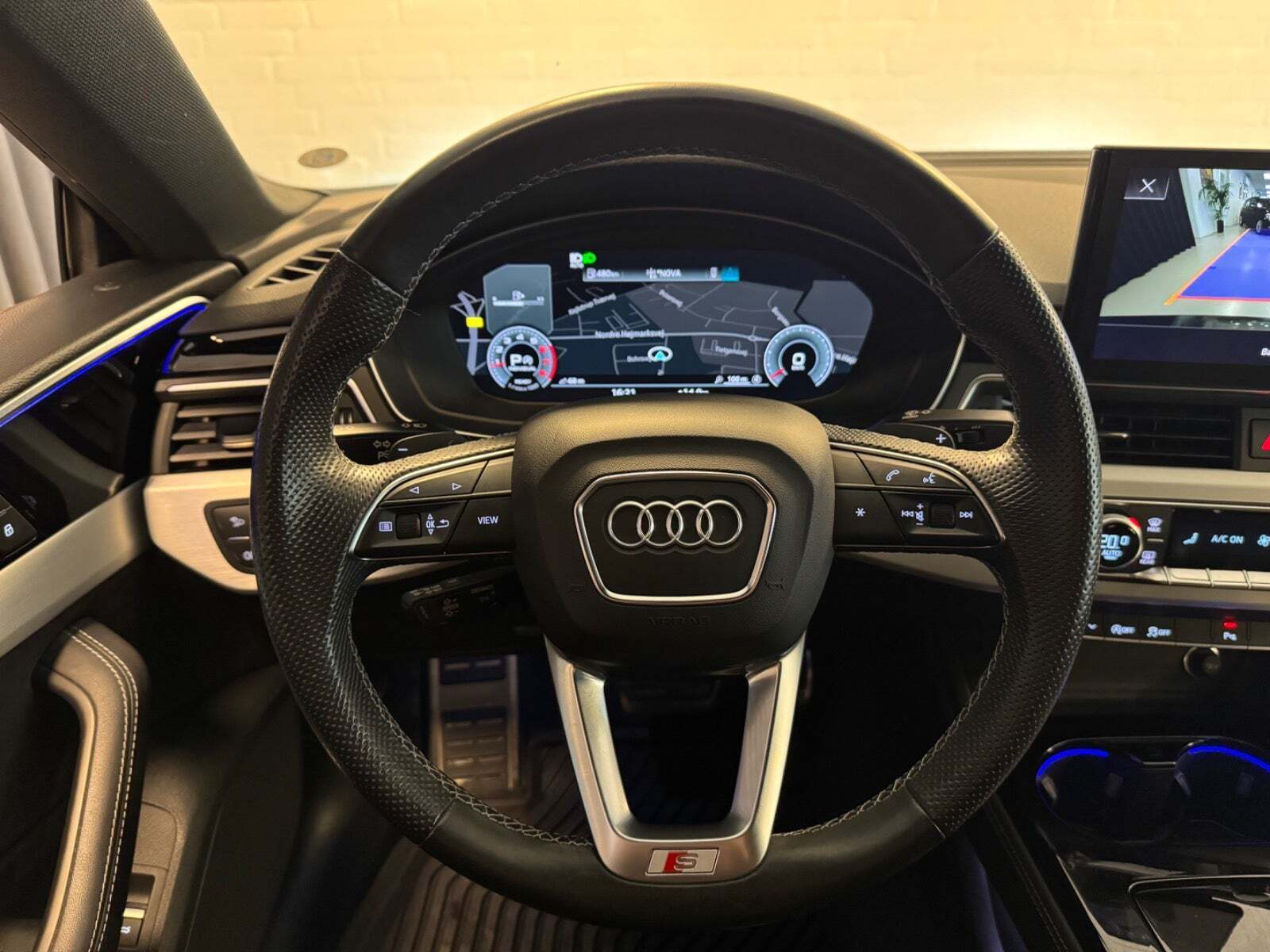 Grå Audi A5 fra 2021