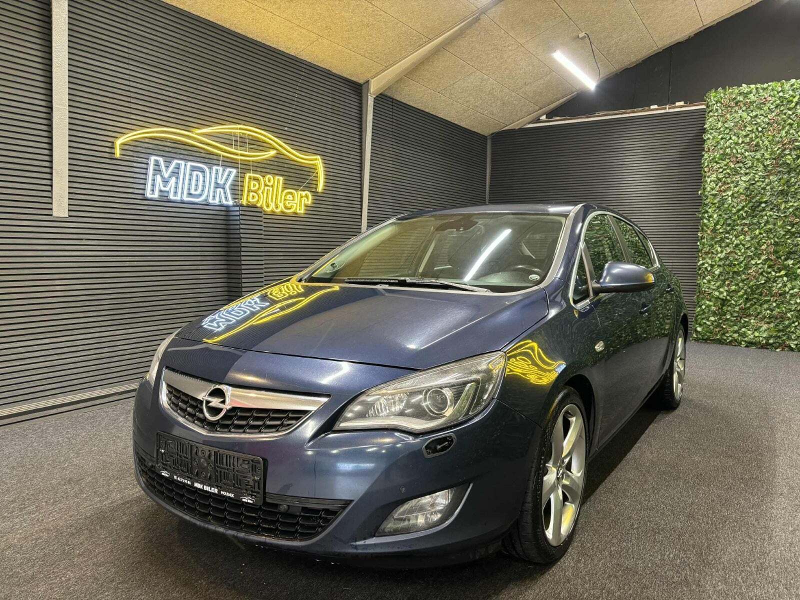 Opel Astra 1,6 T 180 Sport
