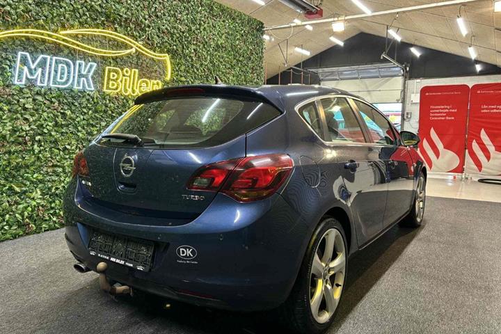 undefined Opel Astra fra 2010