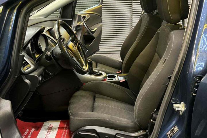 undefined Opel Astra fra 2010