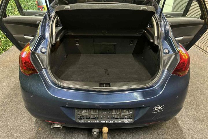 undefined Opel Astra fra 2010