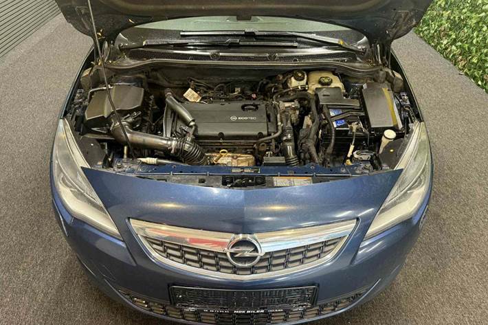 undefined Opel Astra fra 2010