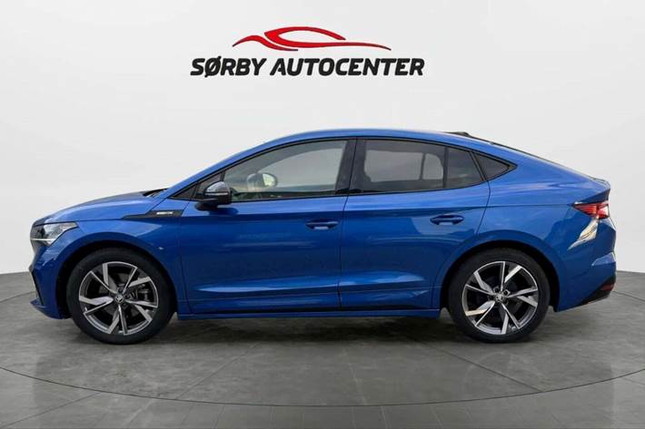 Blå Skoda Enyaq fra 2024