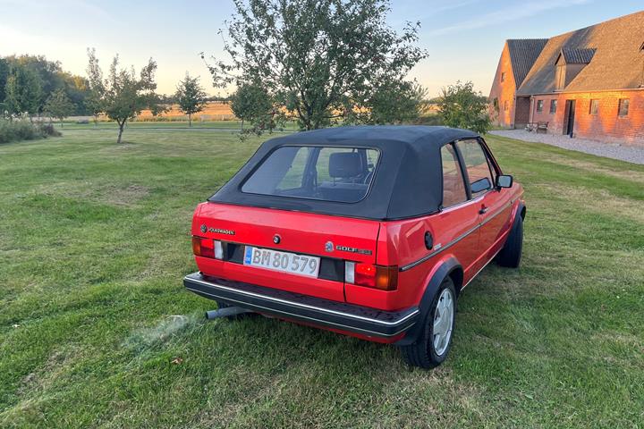 Rød VW Golf I fra 1986