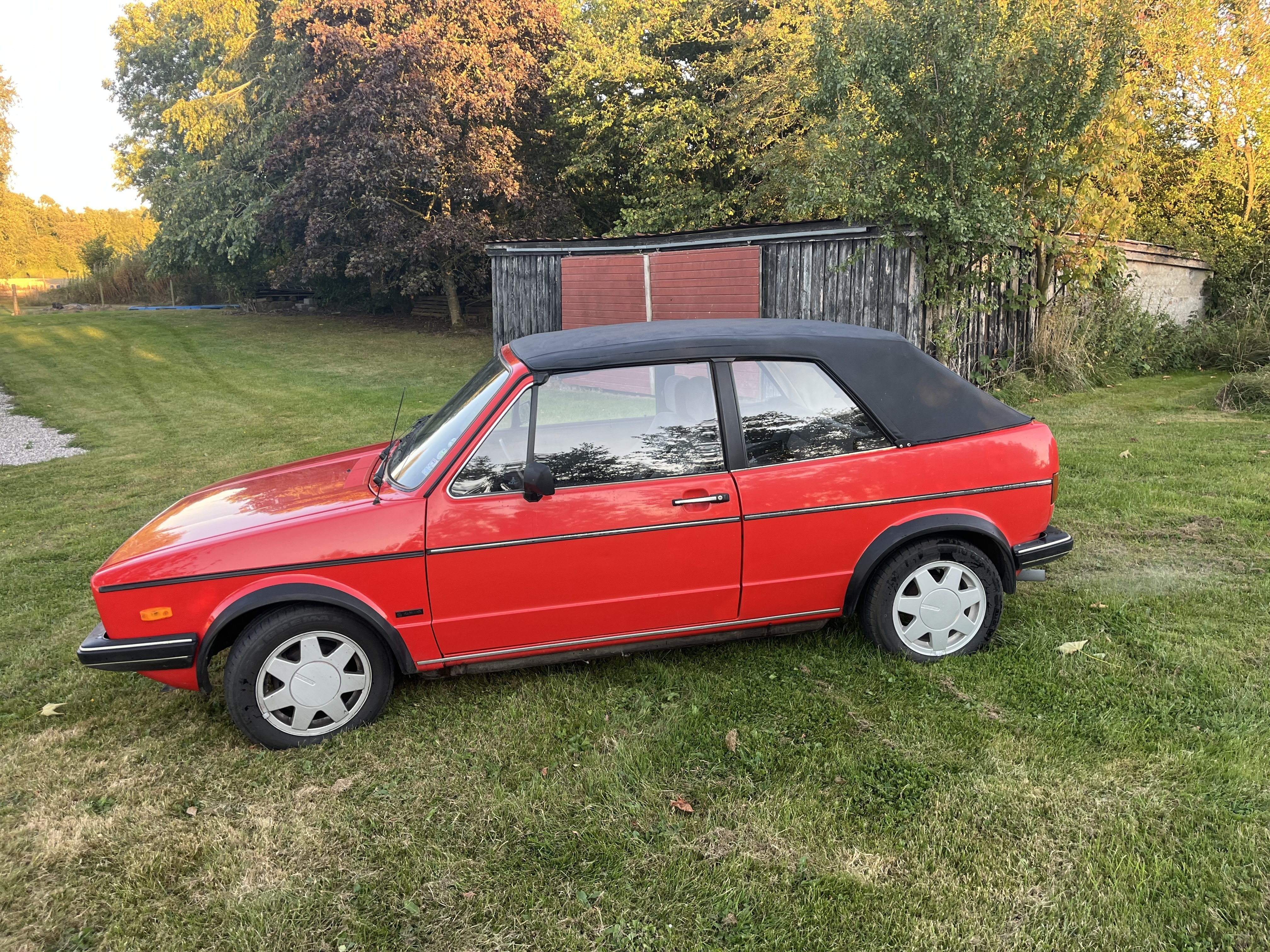 Rød VW Golf I fra 1986