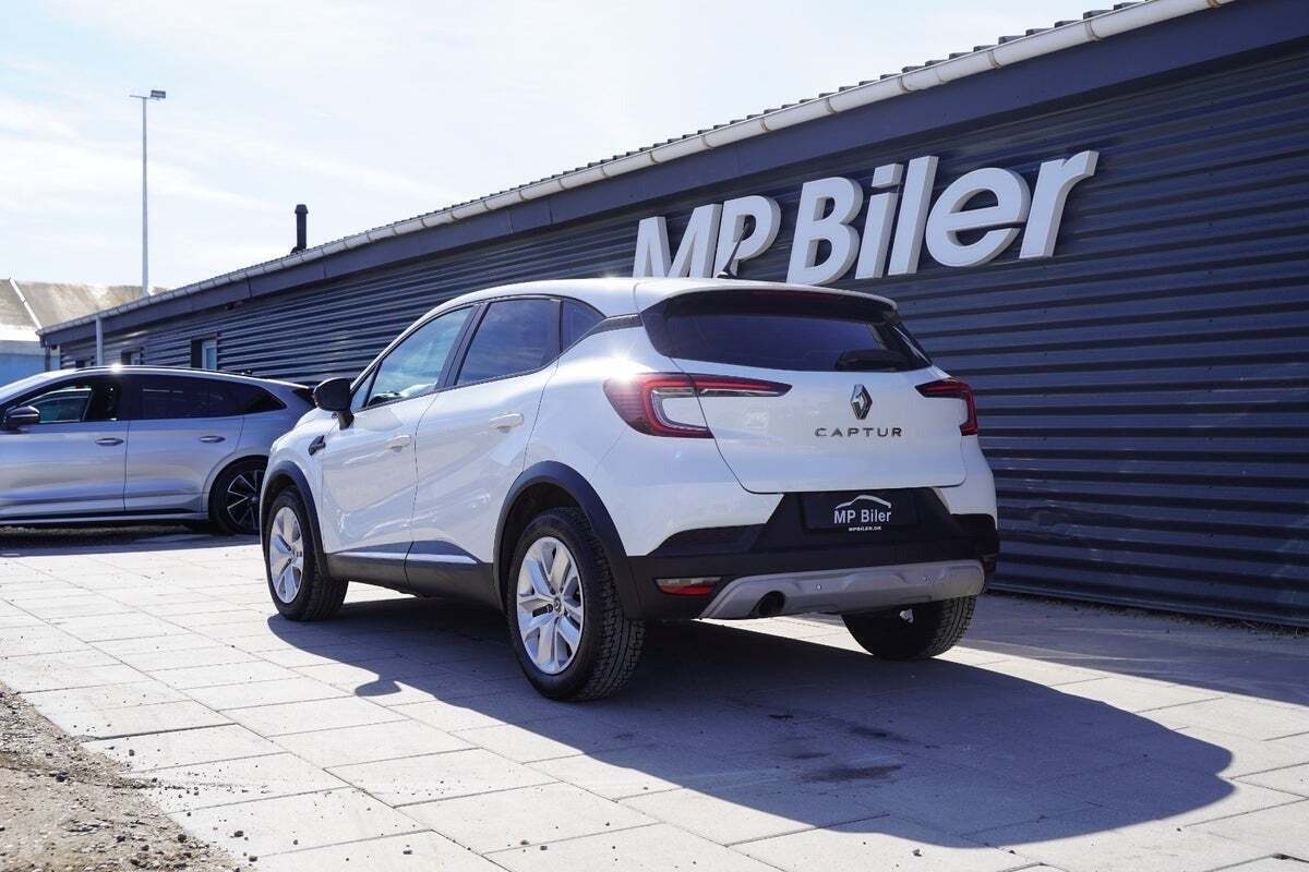 Hvid Renault Captur fra 2021