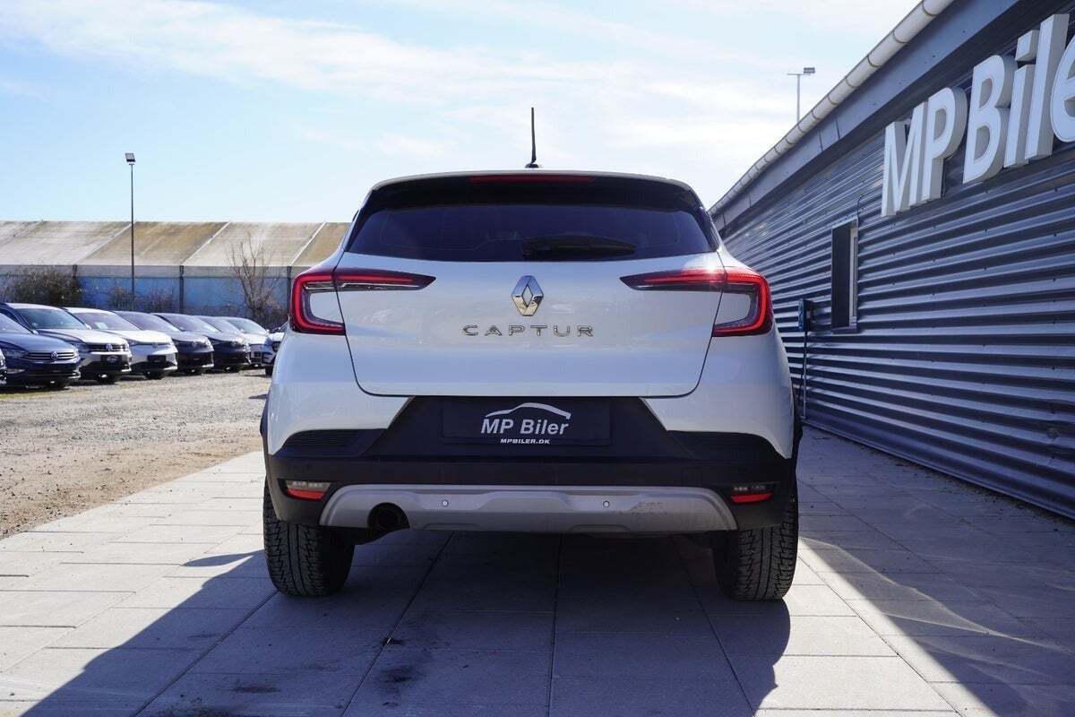 Hvid Renault Captur fra 2021