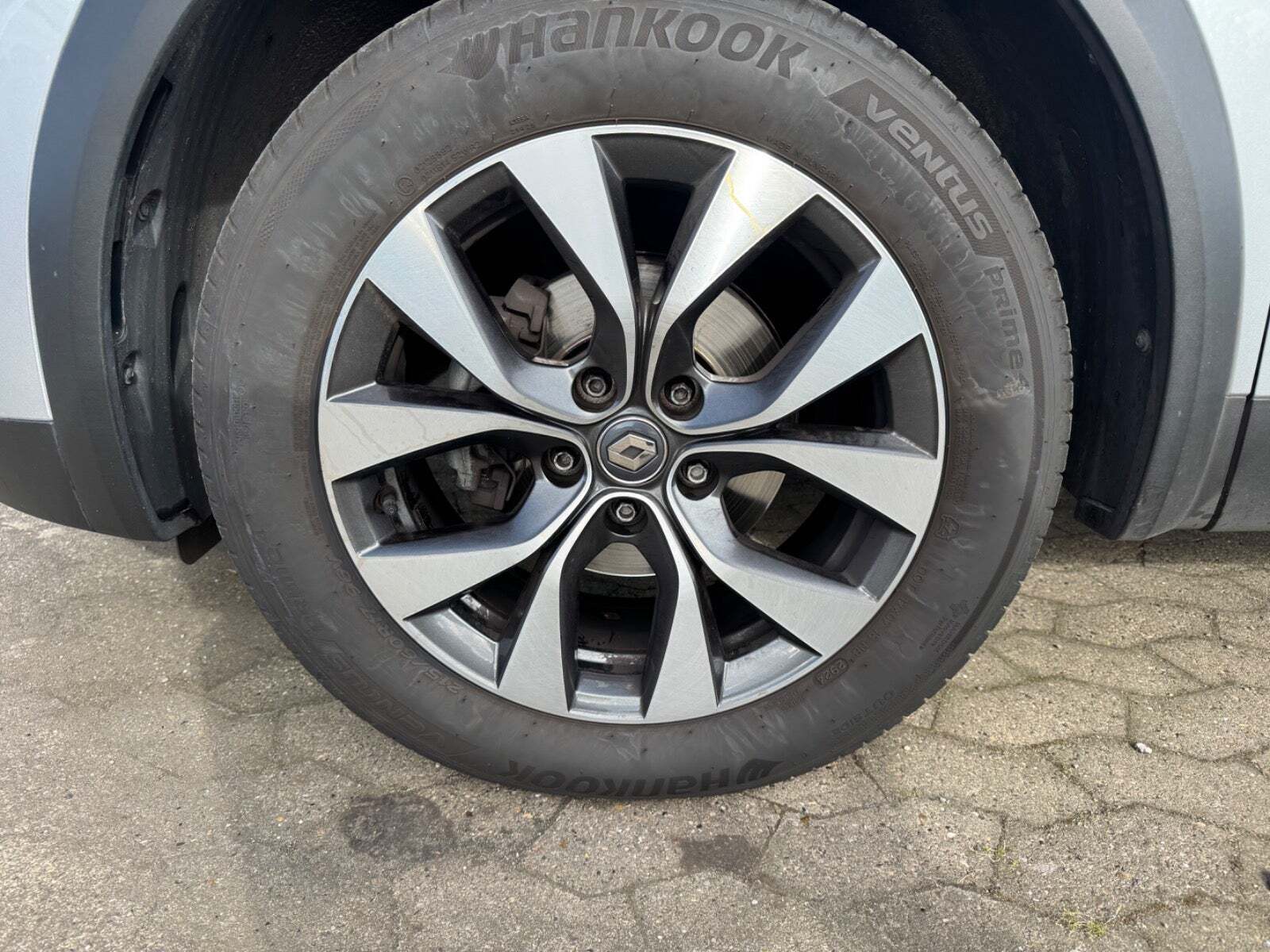 Sølv Renault Captur fra 2020