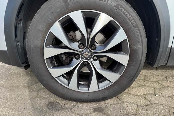 Sølv Renault Captur fra 2020