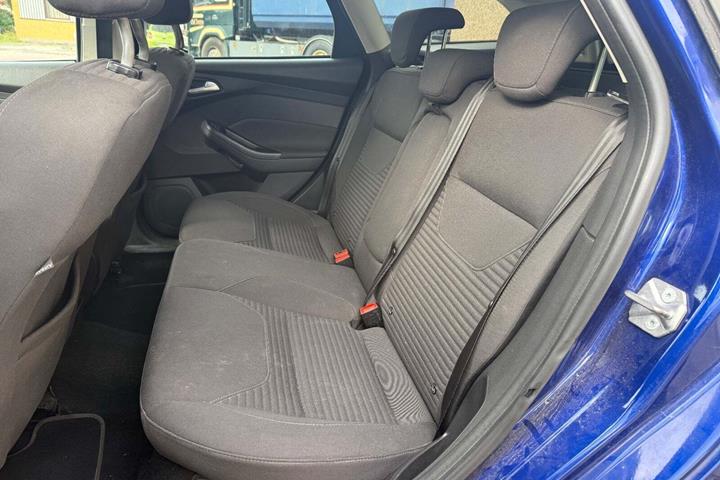 Blå Ford Focus fra 2016