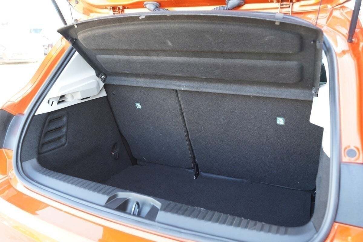 Orange Renault Clio V fra 2020