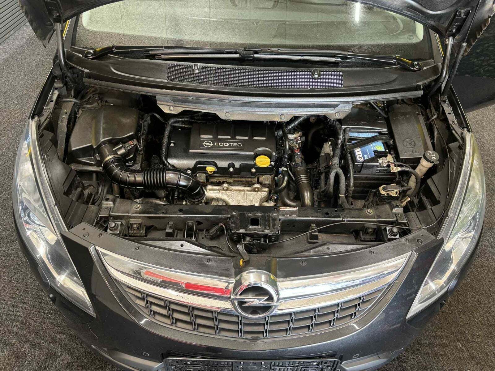 undefined Opel Zafira Tourer fra 2015